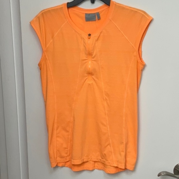 Athleta Tops - Athleta women's activewear top 1/4 zip, cap sleeve, Sz M, EUC